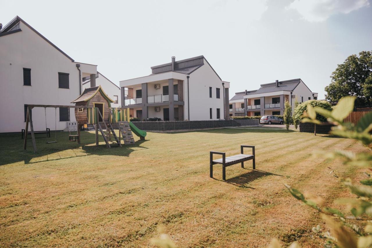 Apartamento Sunrise Banovci Exterior foto