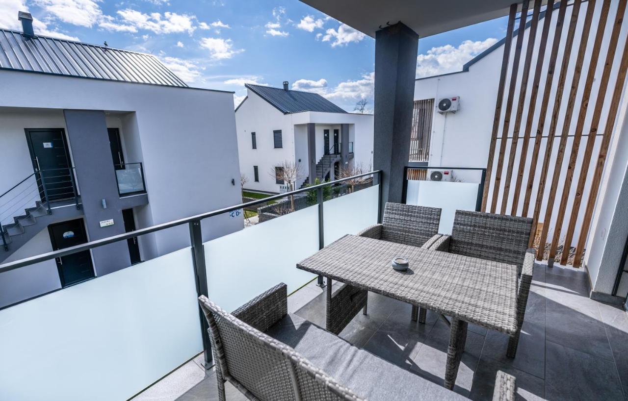 Apartamento Sunrise Banovci Exterior foto